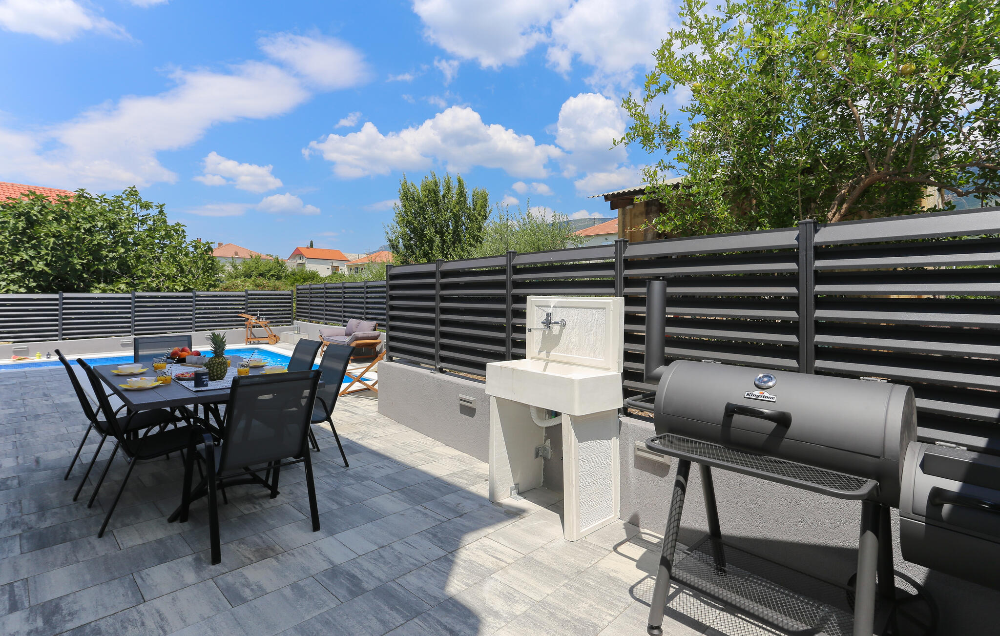 Vakantiehuis met privé zwembad in Trogir-Kastel Kambelovac (Kroatië) voor 9 personen