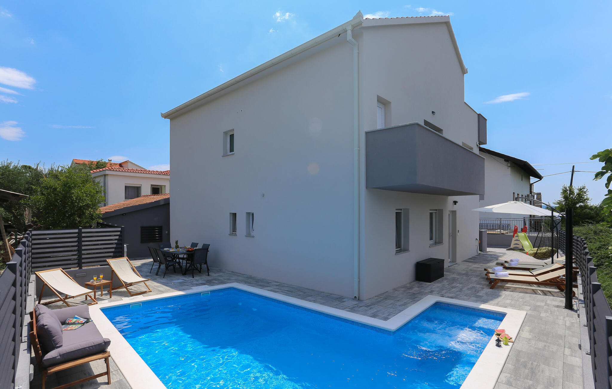 Vakantiehuis met privé zwembad in Trogir-Kastel Kambelovac (Kroatië) voor 9 personen