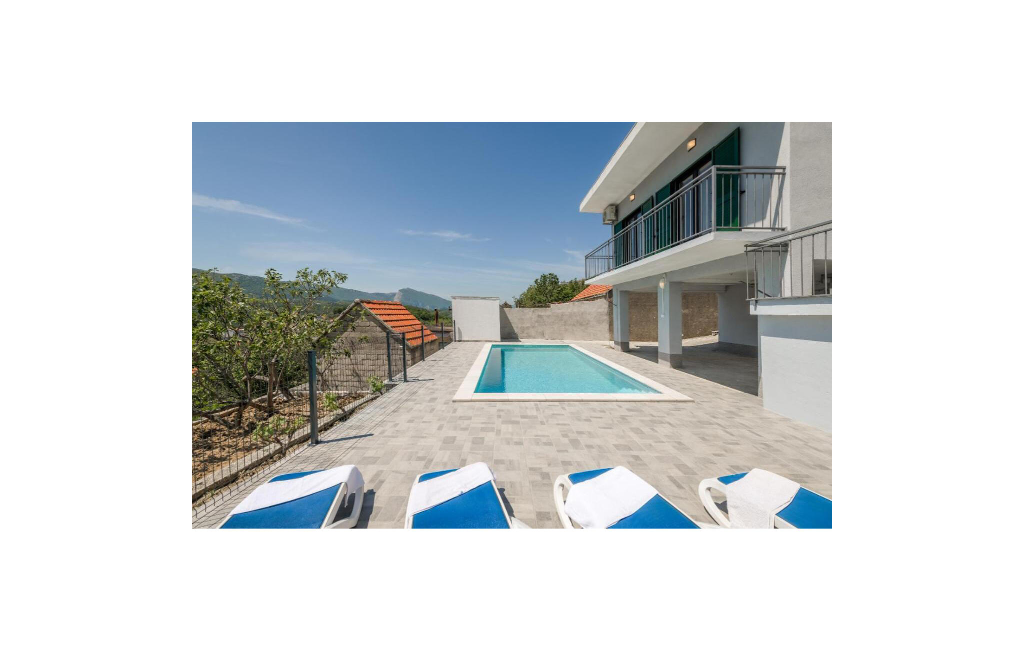 Vakantiehuis met zwembad in Omis - Kostanje (Kroatië) voor 4 personen