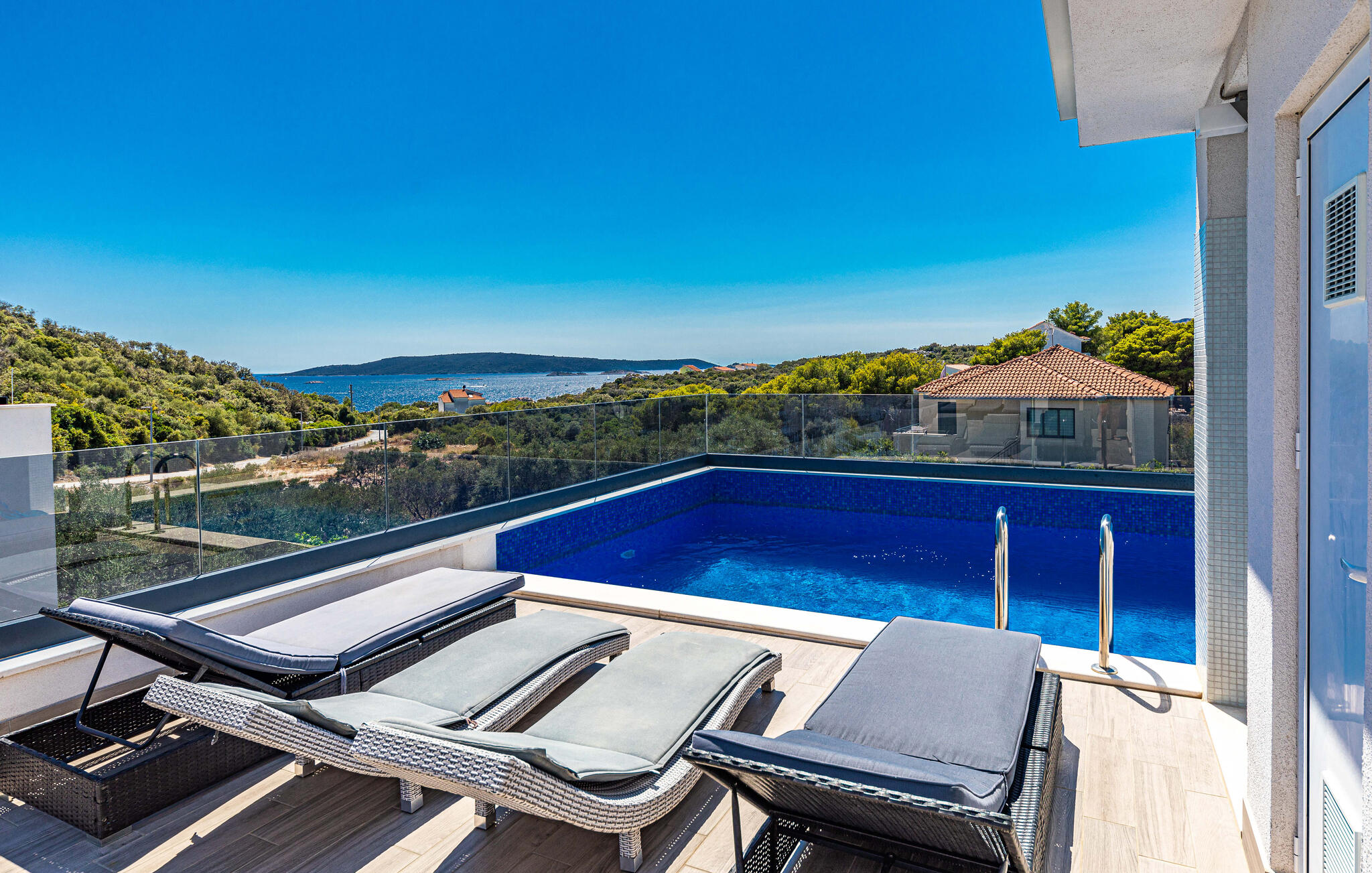 Vakantiehuis met privé zwembad in Ciovo-Okrug Donji (Kroatië) voor 9 personen