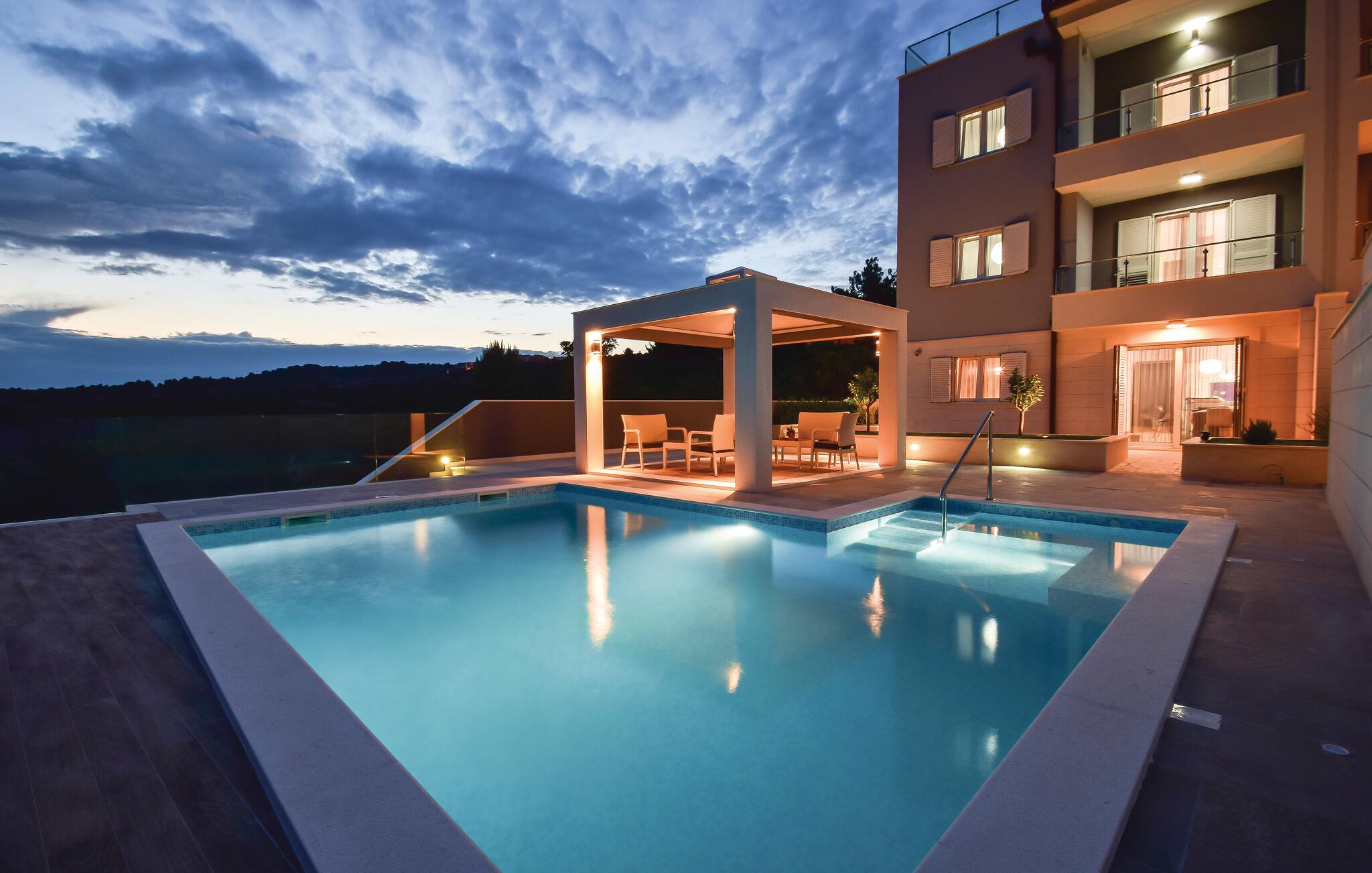 Vakantiehuis met zwembad in Rogoznica (Kroatië) voor 5 personen