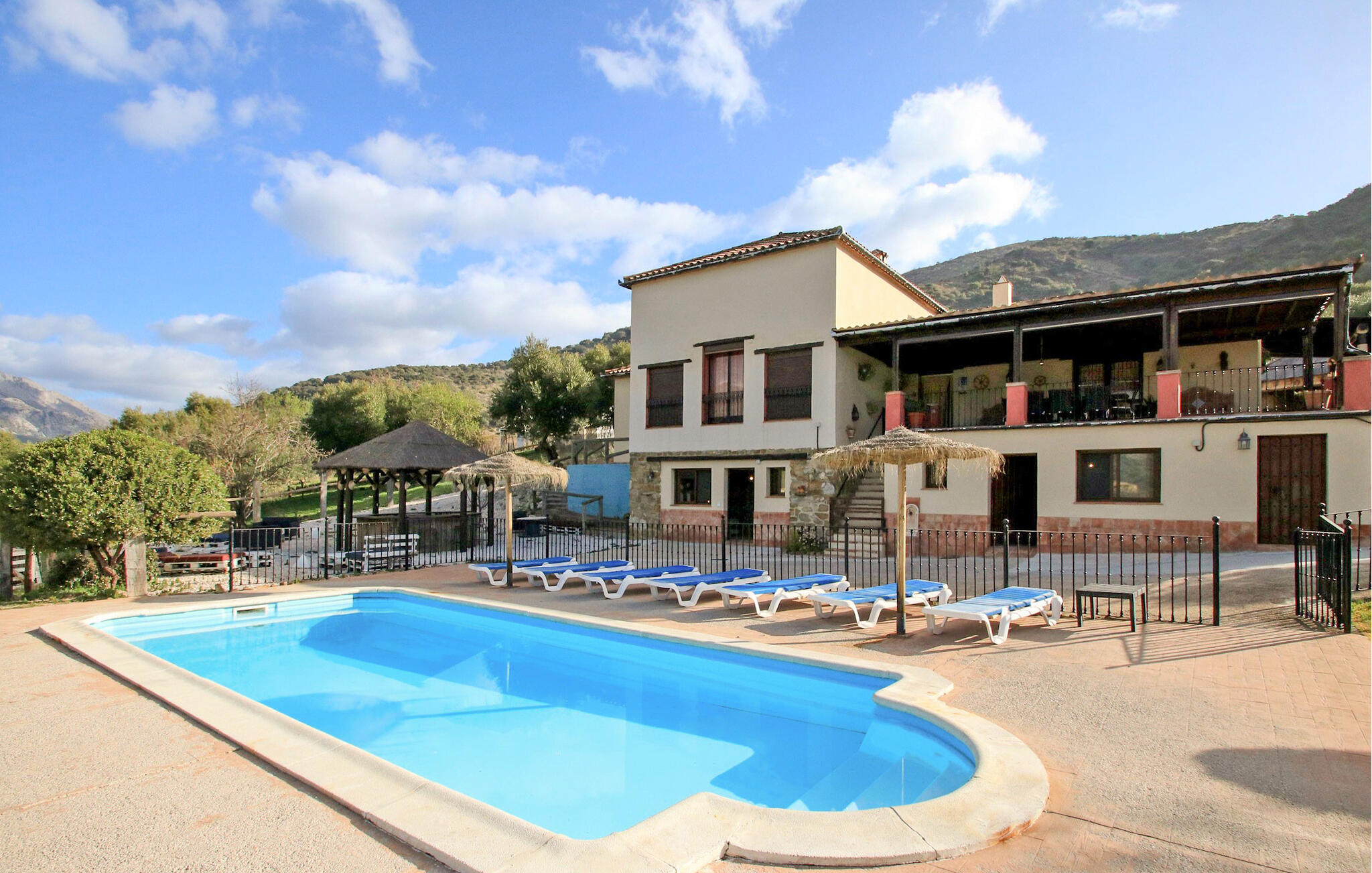 Vakantiehuis met privé zwembad in Jimera de Libar (Spanje) voor 20 personen