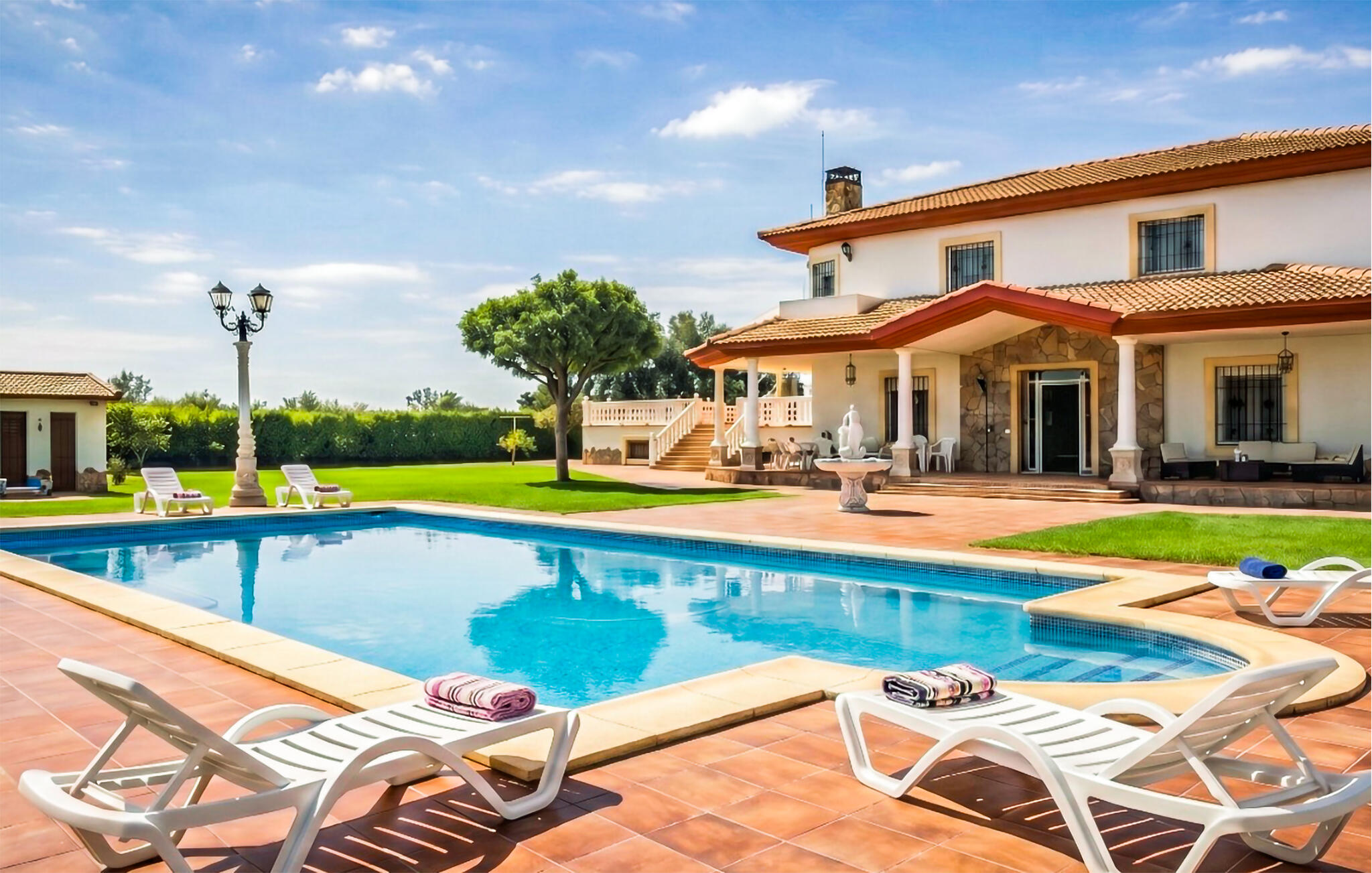 Vakantiehuis met privé zwembad in La Carlota (Spanje) voor 14 personen