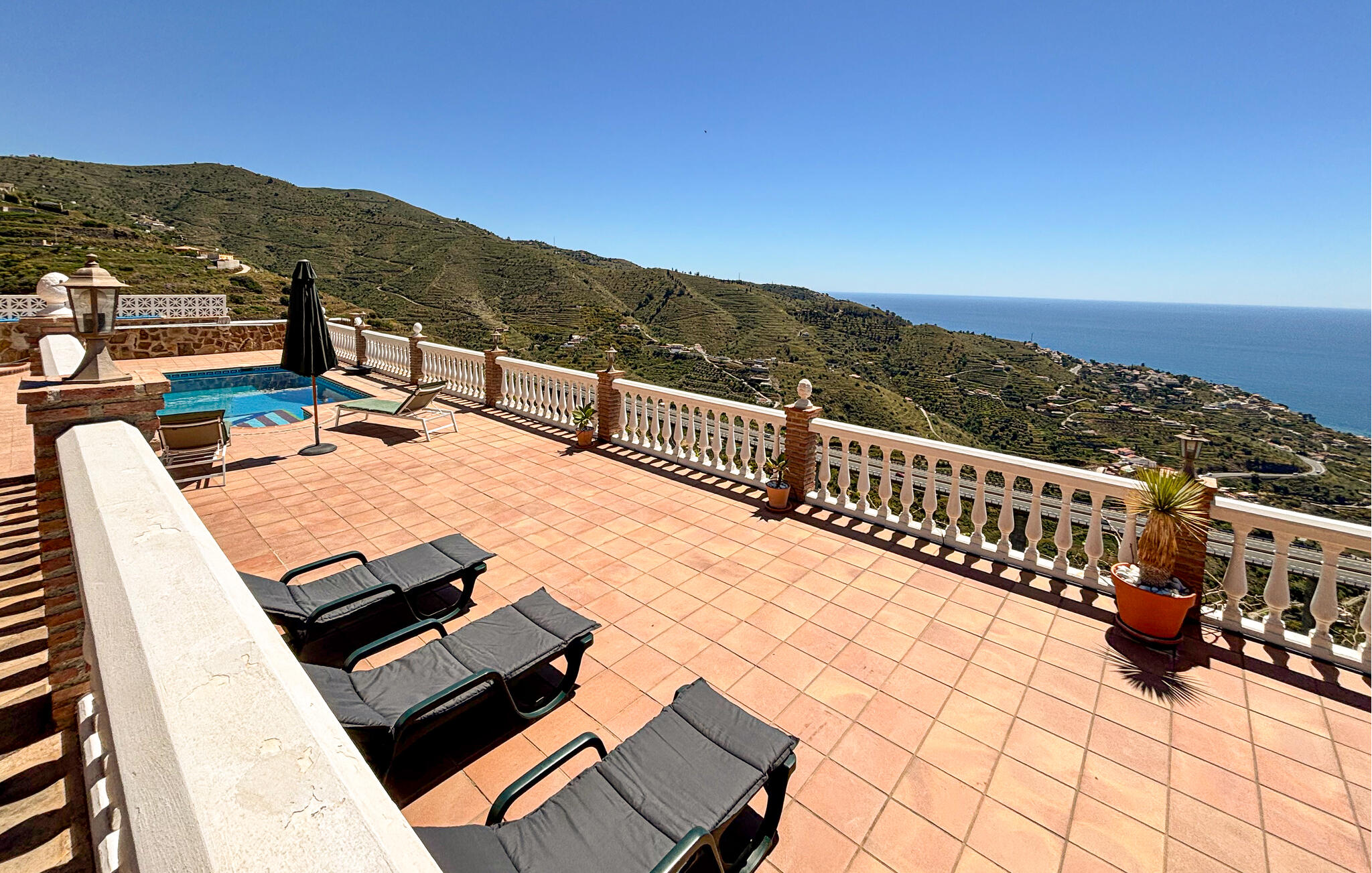 Vakantiehuis met omheinde tuin in Almuñécar (Spanje) 2 honden zijn welkom