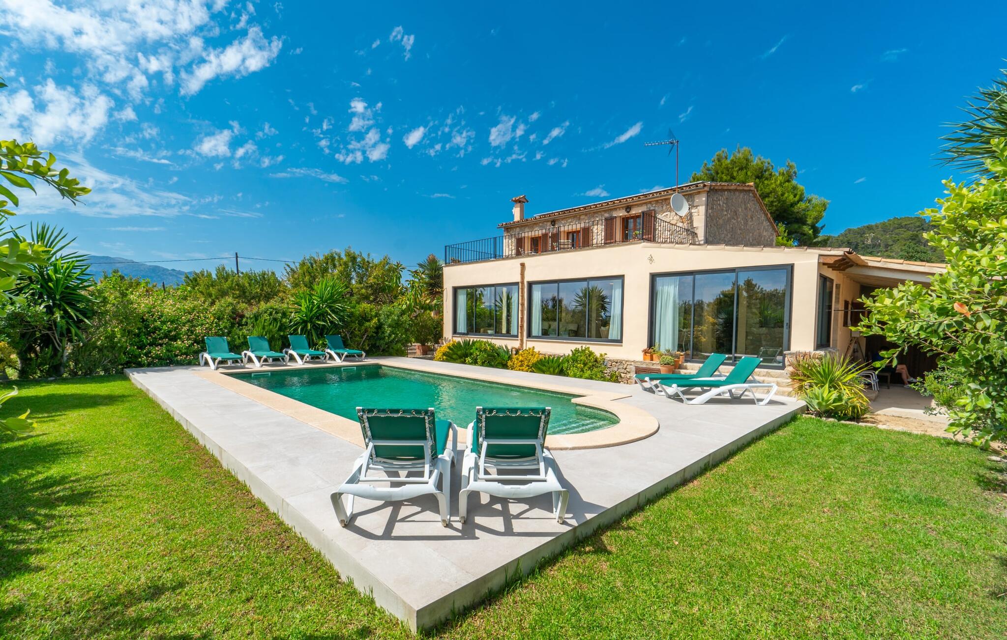 Vakantiehuis met privé zwembad in Els Ametllers-  Inca (Spanje) voor 8 personen