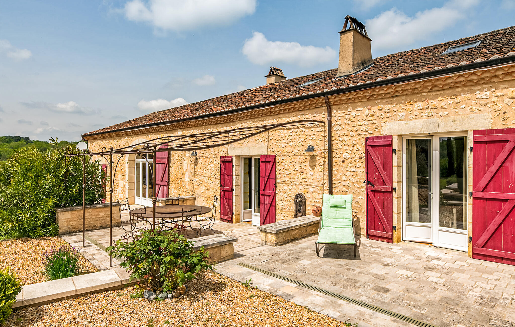 Vakantiehuis met omheinde tuin in Villamblard (Frankrijk) 1 hond is welkom