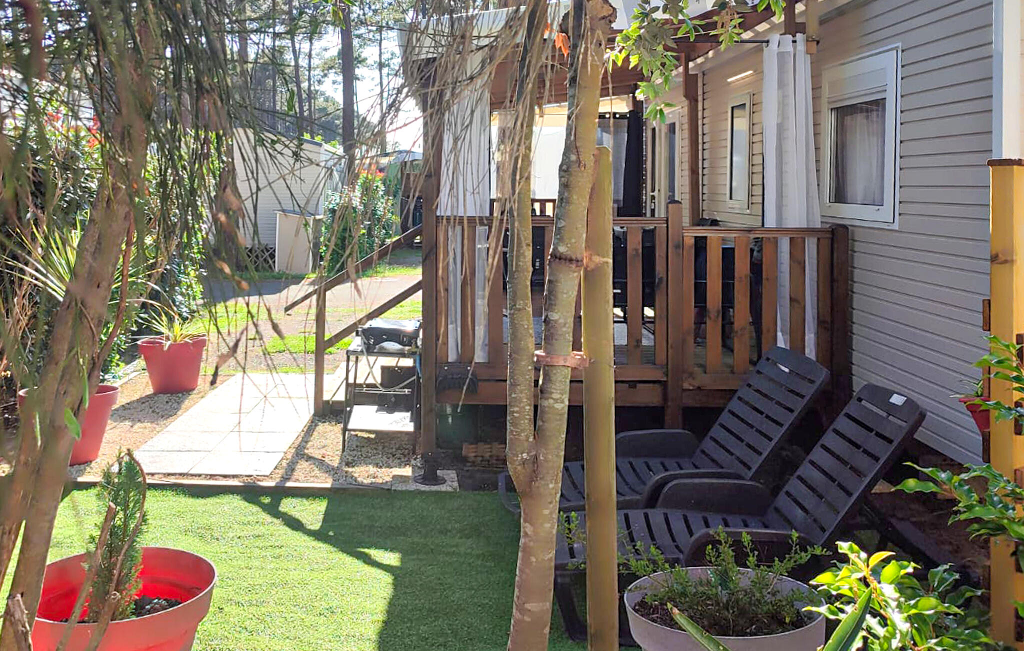 Vakantiehuis met zwembad in Saint-Julien-en-Born (Frankrijk) voor 6 personen