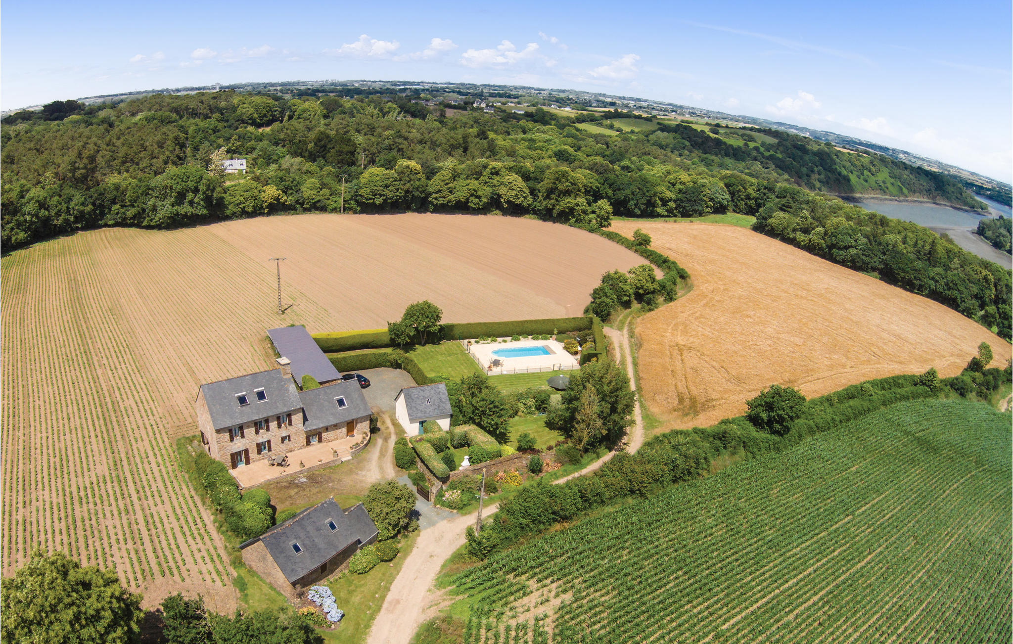 Vakantiehuis met privé zwembad in Pleudaniel (Frankrijk) voor 8 personen