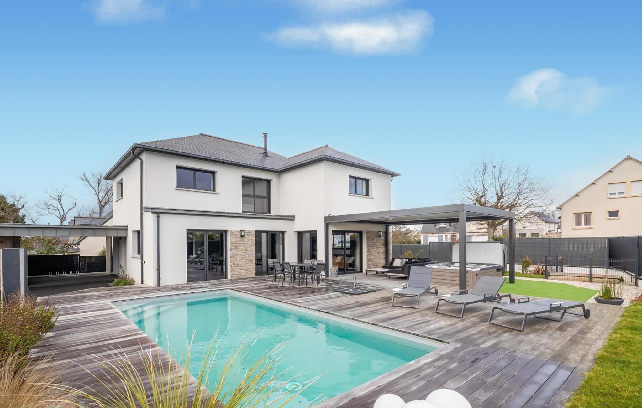 Ferienhaus mit umzäuntem Garten in Dinard (Frankreich) und 2 Hunde erlaubt