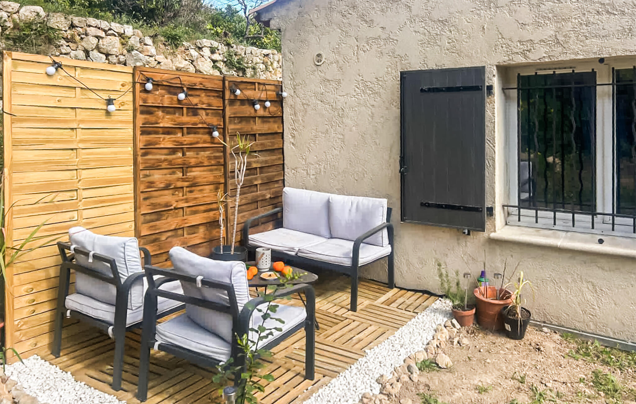 Vakantiehuis met omheinde tuin in Vallauris (Frankrijk) 1 hond is welkom