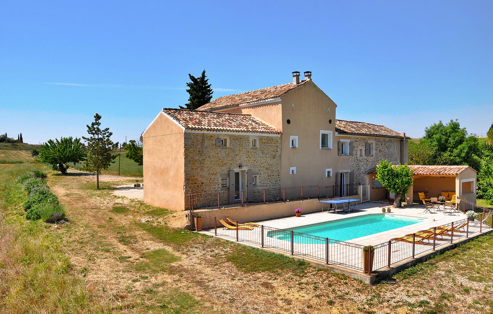 Vakantiehuis met privé zwembad in Saint Sauveur de Cruzières (Frankrijk) voor 20 personen