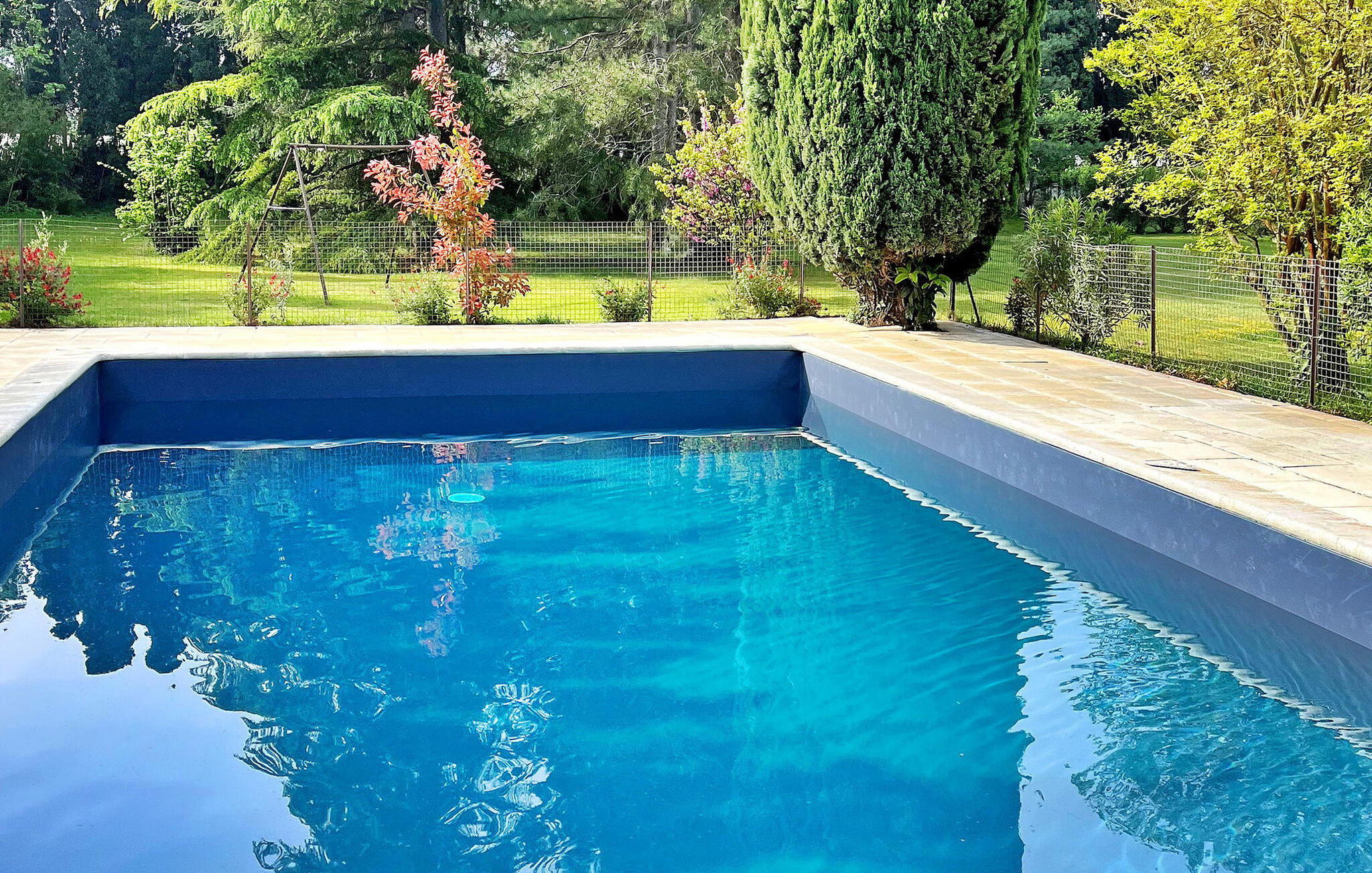 Vakantiehuis met omheinde tuin in Chateaurenard (Frankrijk) 1 hond is welkom