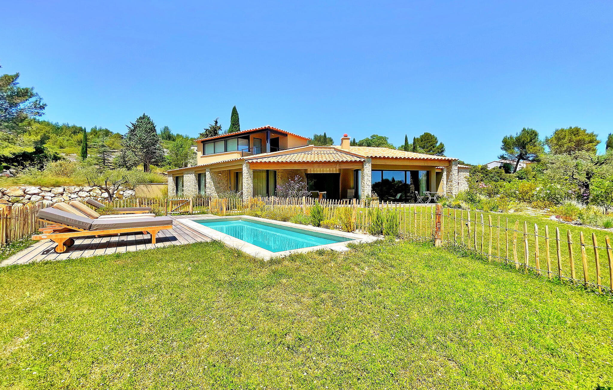 Vakantiehuis met privé zwembad in Villeneuve Les Avignon (Frankrijk) voor 10 personen