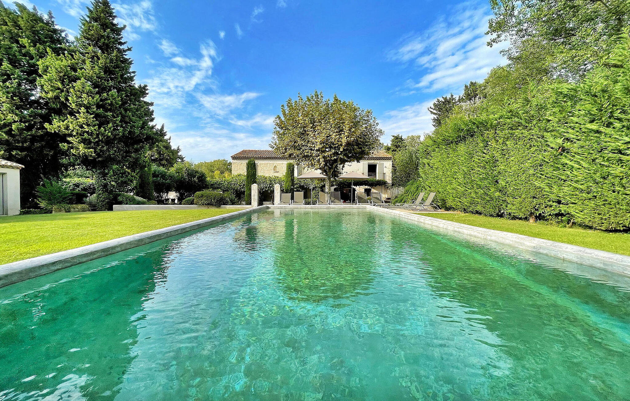 Vakantiehuis met privé zwembad in Pujaut (Frankrijk) voor 10 personen