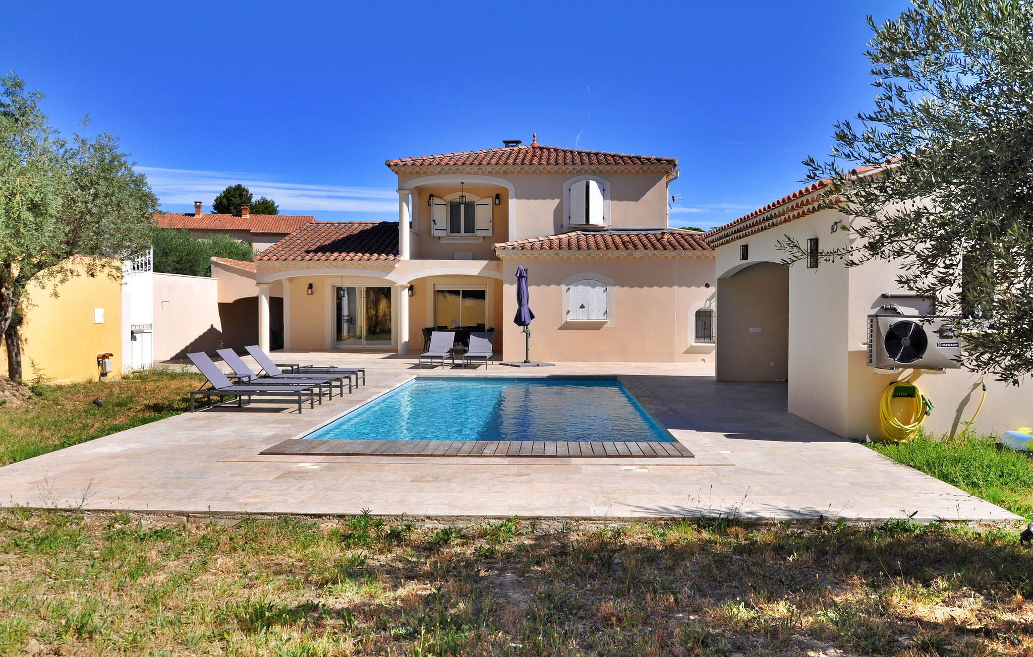 Vakantiehuis met privé zwembad in Châteauneuf De Gadagne (Frankrijk) voor 5 personen