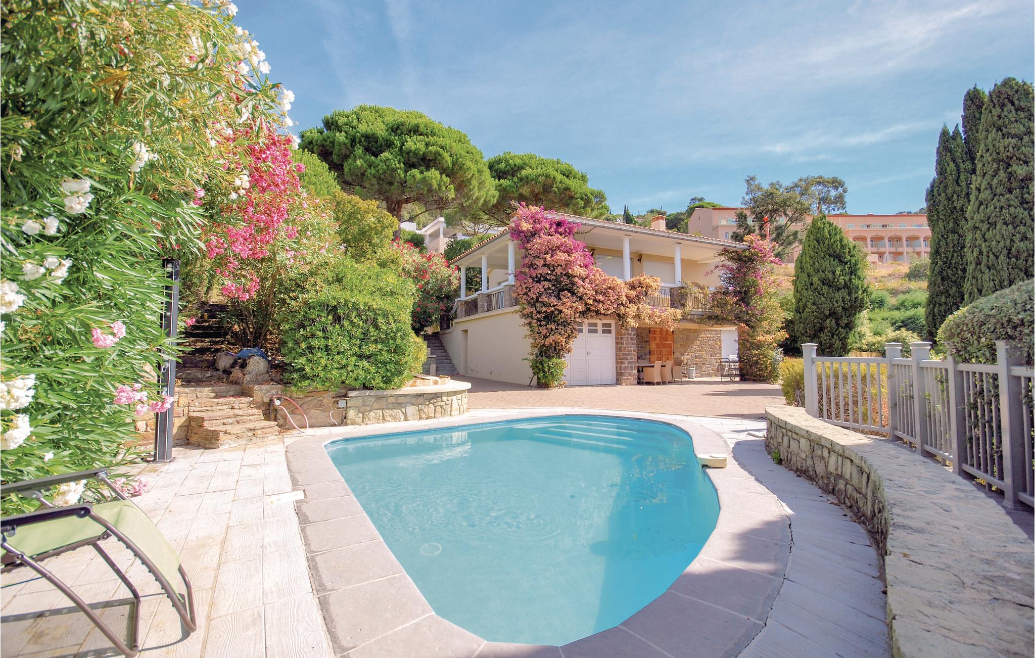 Vakantiehuis met privé zwembad in Rayol-Canadel-sur-Mer (Frankrijk) voor 5 personen