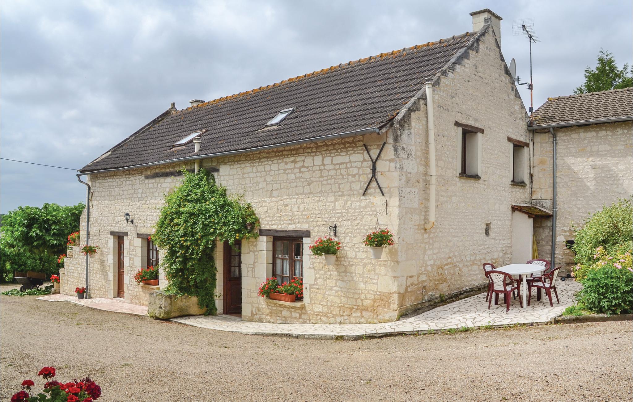 Vakantiehuis met zwembad in Assay (Frankrijk) voor 6 personen