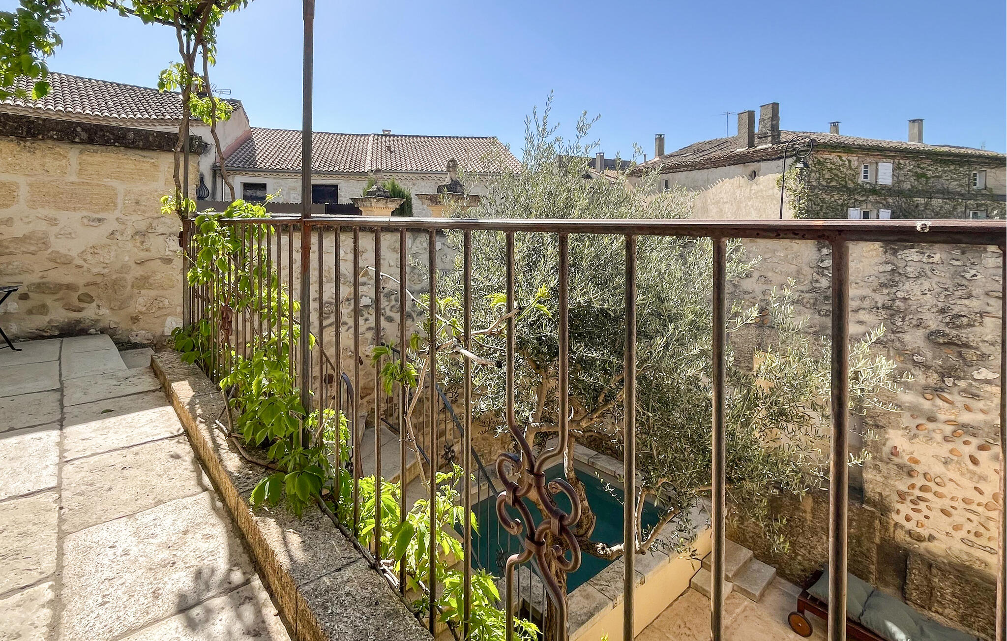 Vakantiehuis met omheinde tuin in Saint Hilaire d%$&Ozilhan (Frankrijk) 1 hond is welkom