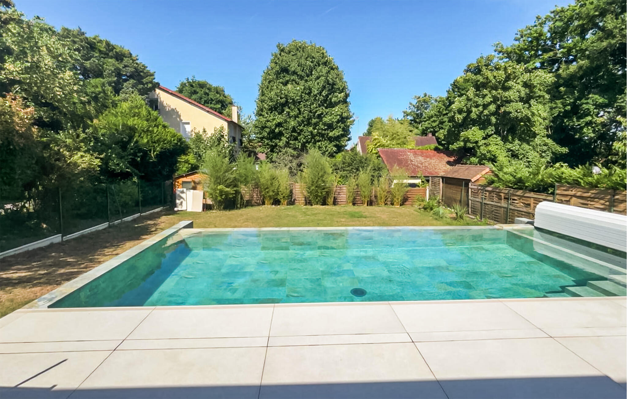 Vakantiehuis met privé zwembad in YERRES (Frankrijk) voor 8 personen