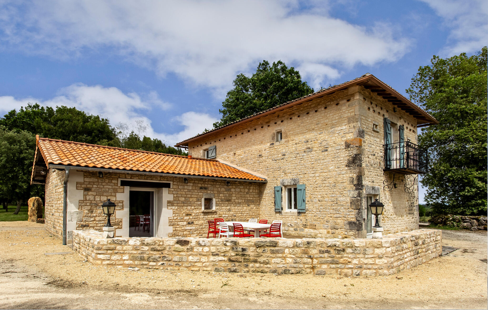 Vakantiehuis met omheinde tuin in Lonnes (Frankrijk) 2 honden zijn welkom
