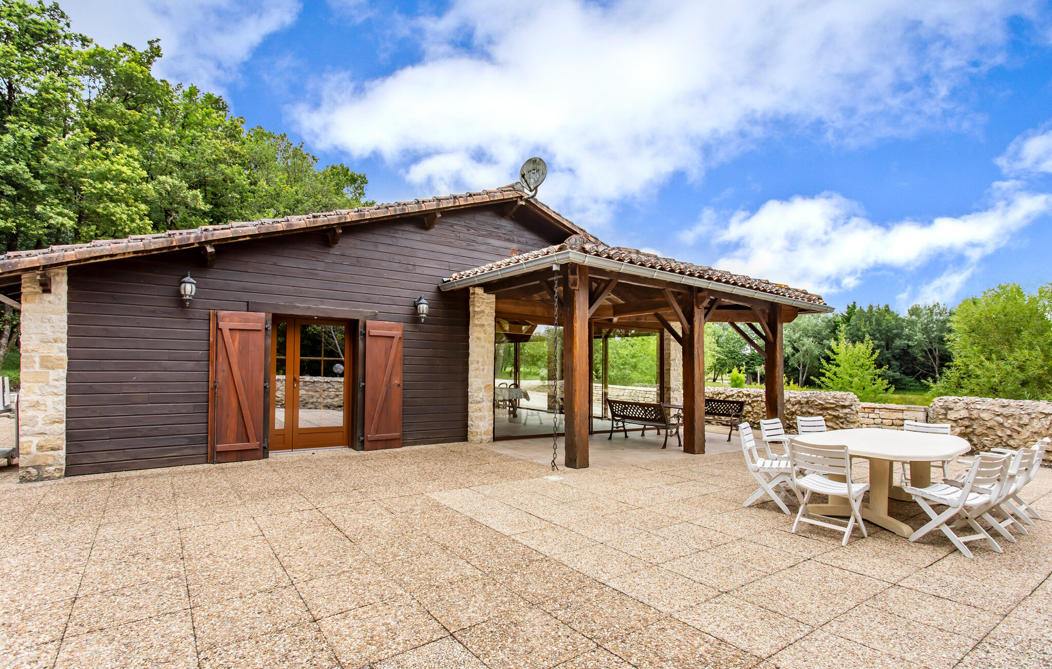 Vakantiehuis met omheinde tuin in Lonnes (Frankrijk) 2 honden zijn welkom