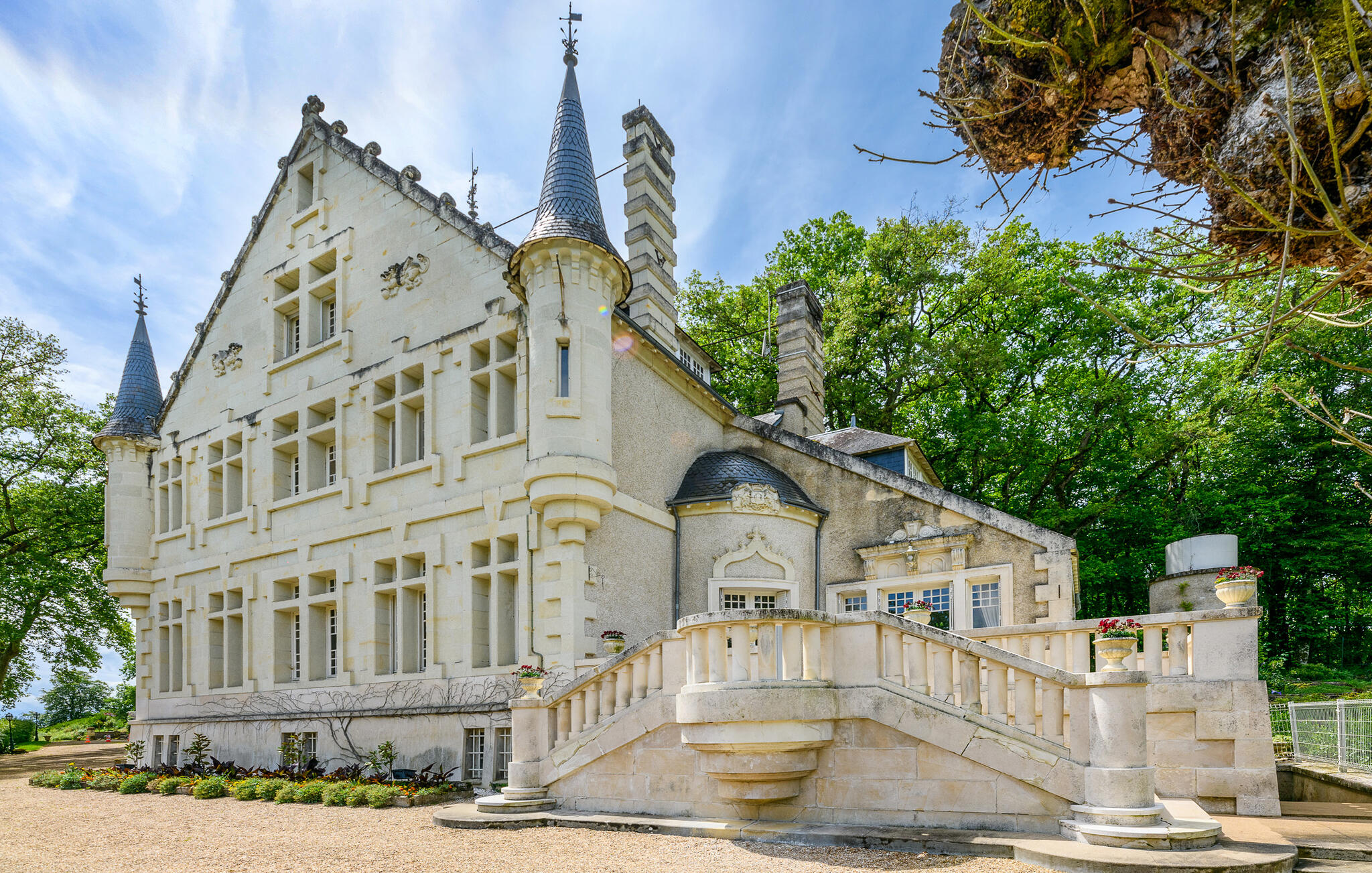 Vakantiehuis met privé zwembad in Lencloître (Frankrijk) voor 14 personen
