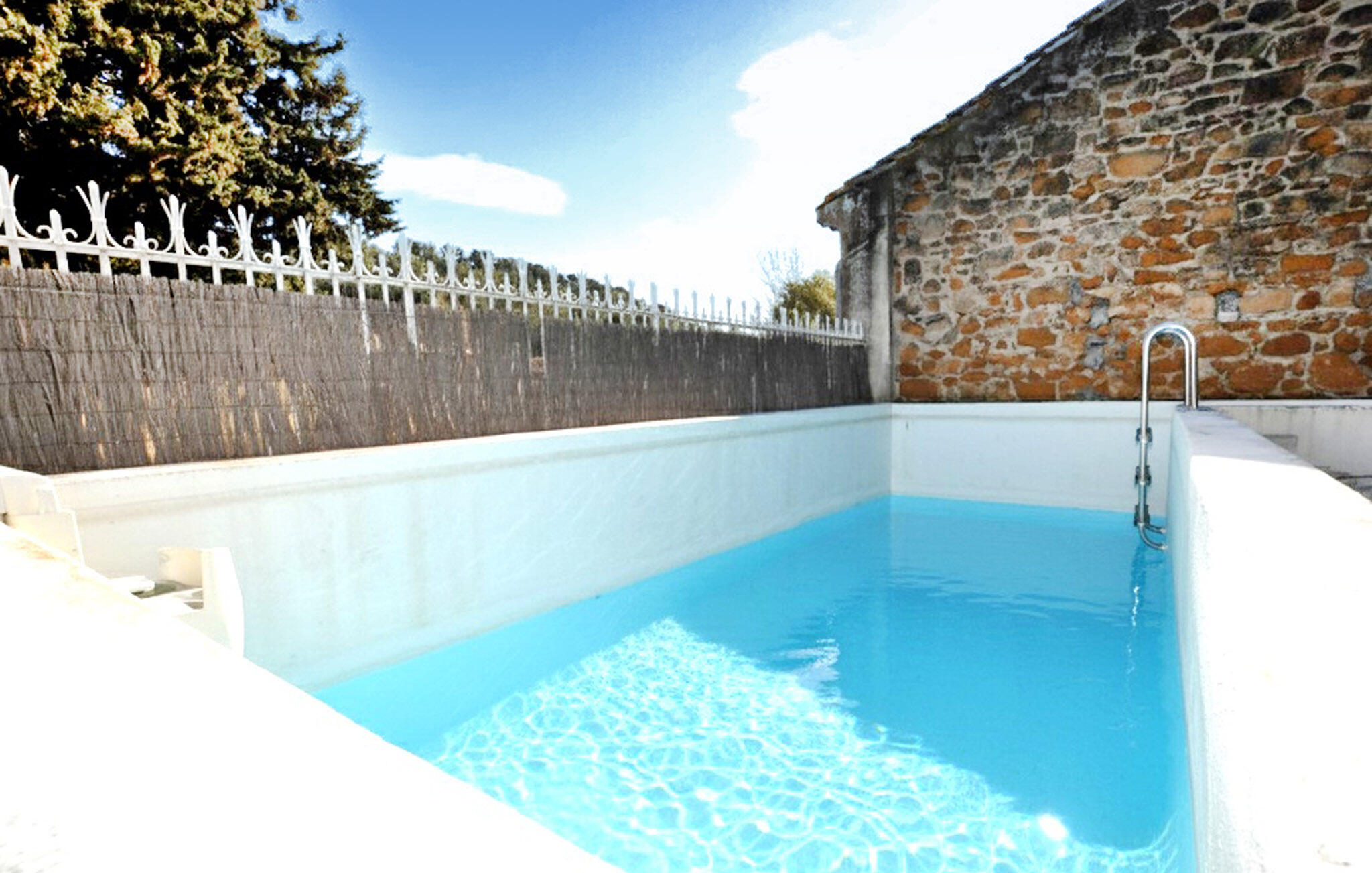 Ferienhaus mit umzäuntem Garten in Saint-André-de-Roquelongue (Frankreich) und 1 Hund erlaubt