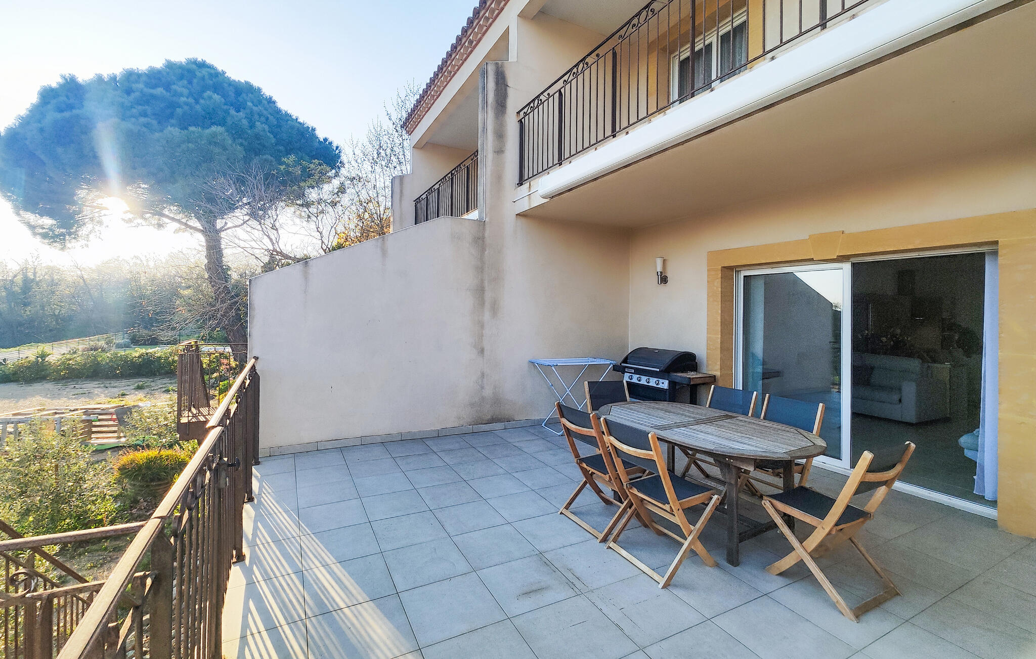 Vakantiehuis met zwembad in Mirepeisset (Frankrijk) voor 6 personen