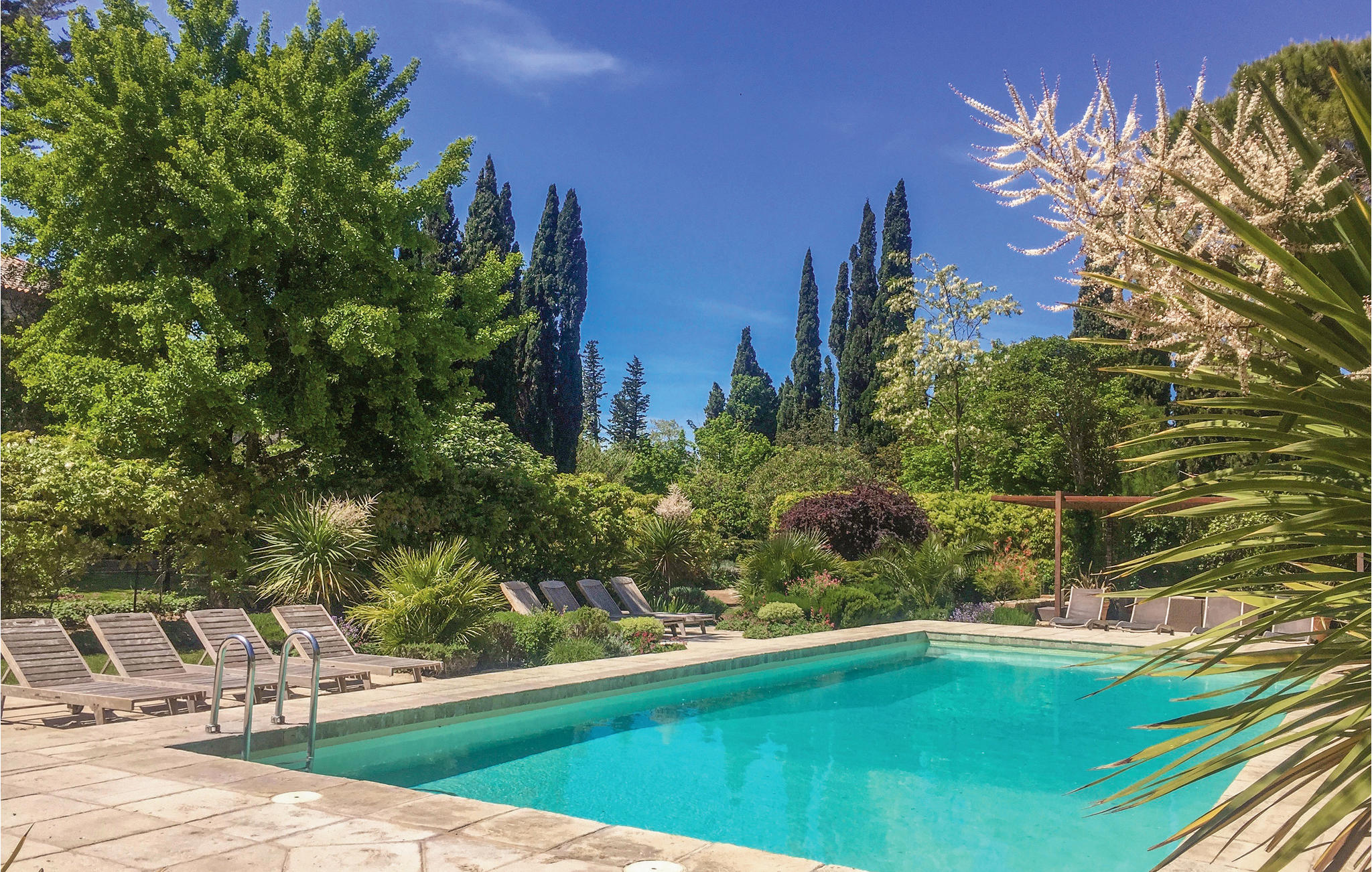 Vakantiehuis met privé zwembad in Thézan-des-Corbières (Frankrijk) voor 12 personen