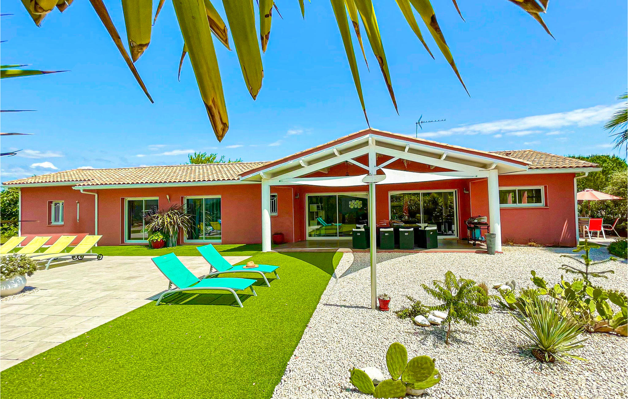 Vakantiehuis met privé zwembad in Creissan (Frankrijk) voor 9 personen
