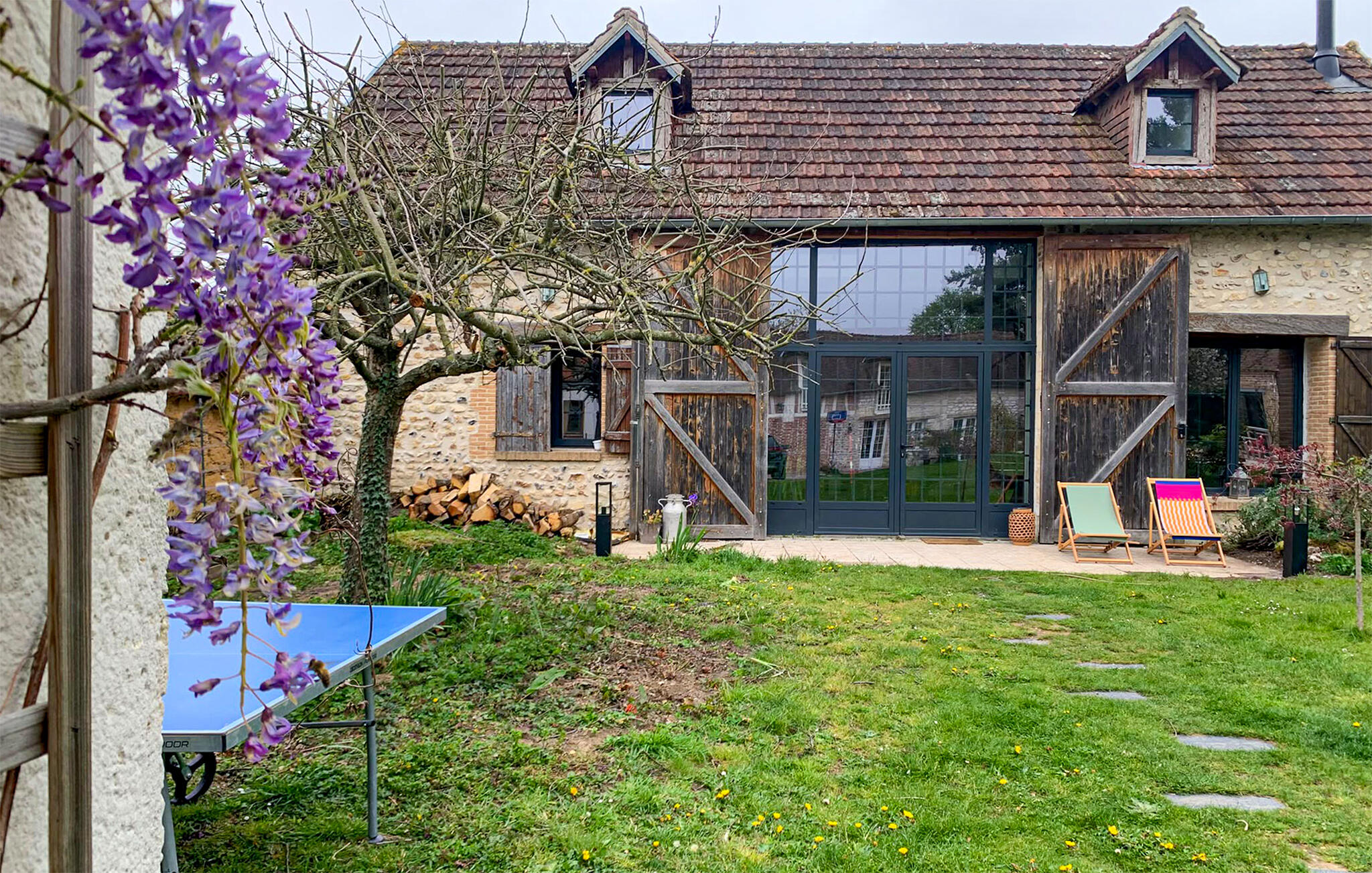 Ferienhaus mit umzäuntem Garten in Saint-Aubin-sur-Gaillon (Frankreich) und 2 Hunde erlaubt