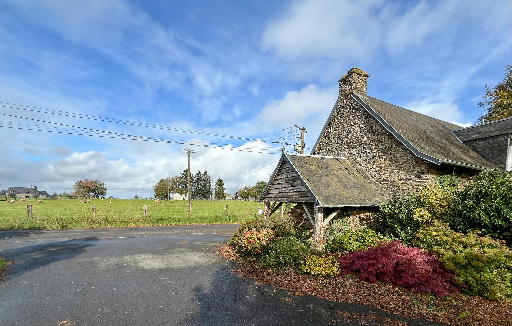 Ferienhaus mit umzäuntem Garten in Créances (Frankreich) und 1 Hund erlaubt