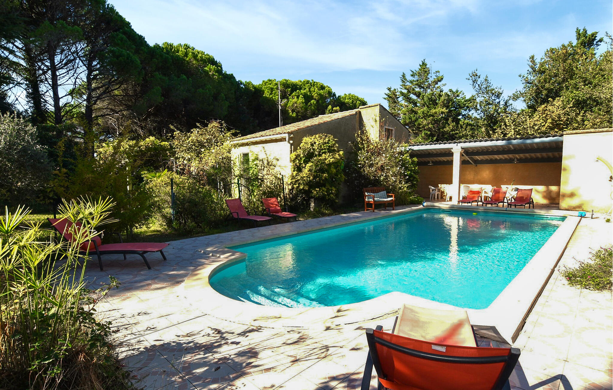 Vakantiehuis met omheinde tuin in Orange (Frankrijk) 2 honden zijn welkom