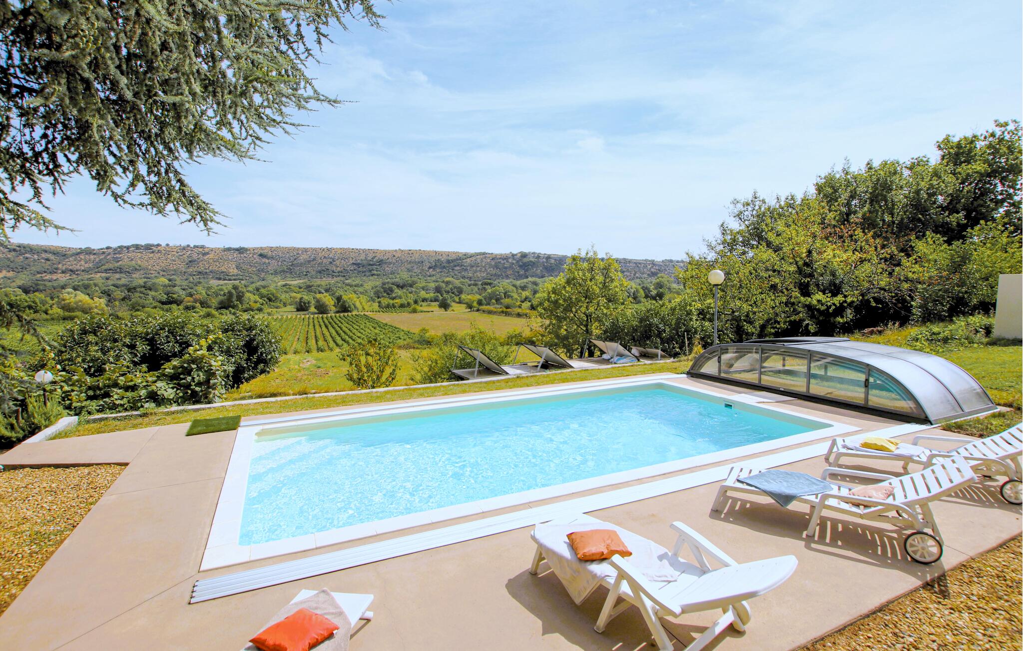 Vakantiehuis met privé zwembad in Vogué (Frankrijk) voor 8 personen