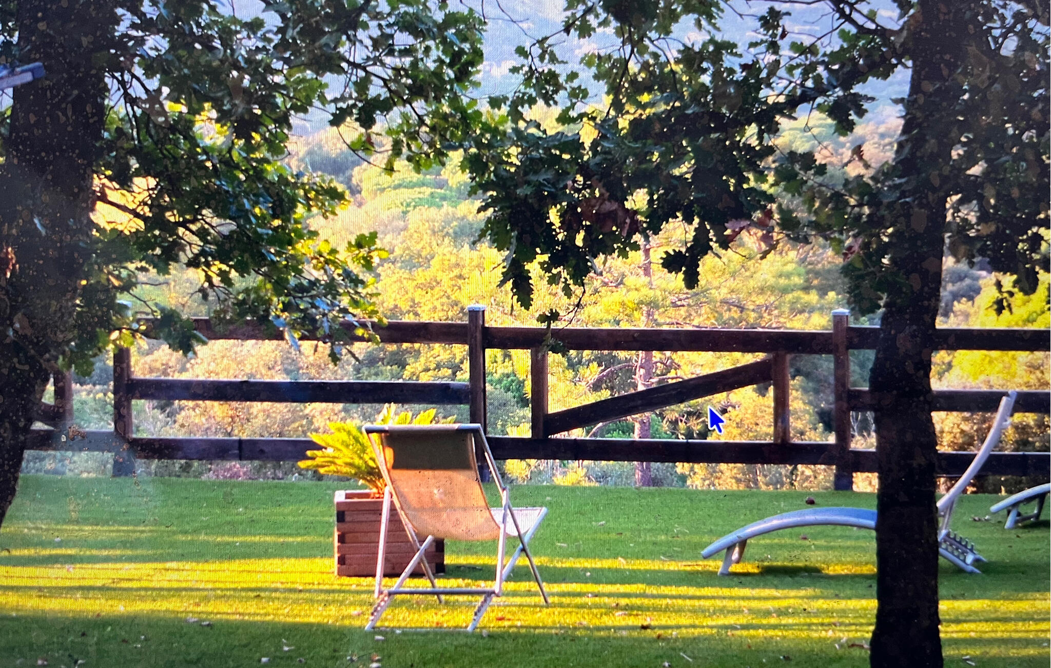 Ferienhaus mit umzäuntem Garten in Le Plan-De-La-Tour (Frankreich) und 1 Hund erlaubt