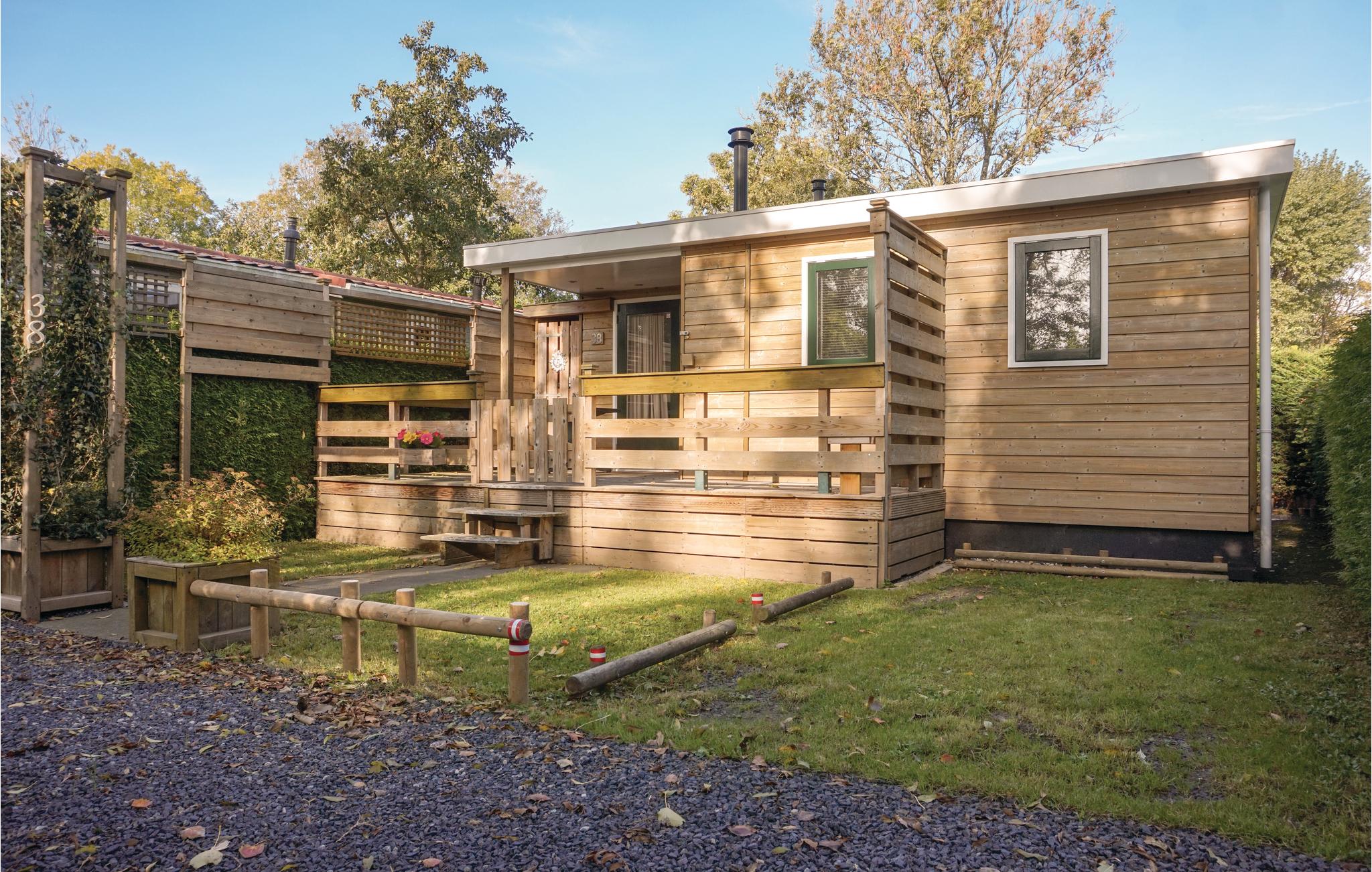 Vakantiehuis met zwembad in Tzummarum (Nederland) voor 4 personen