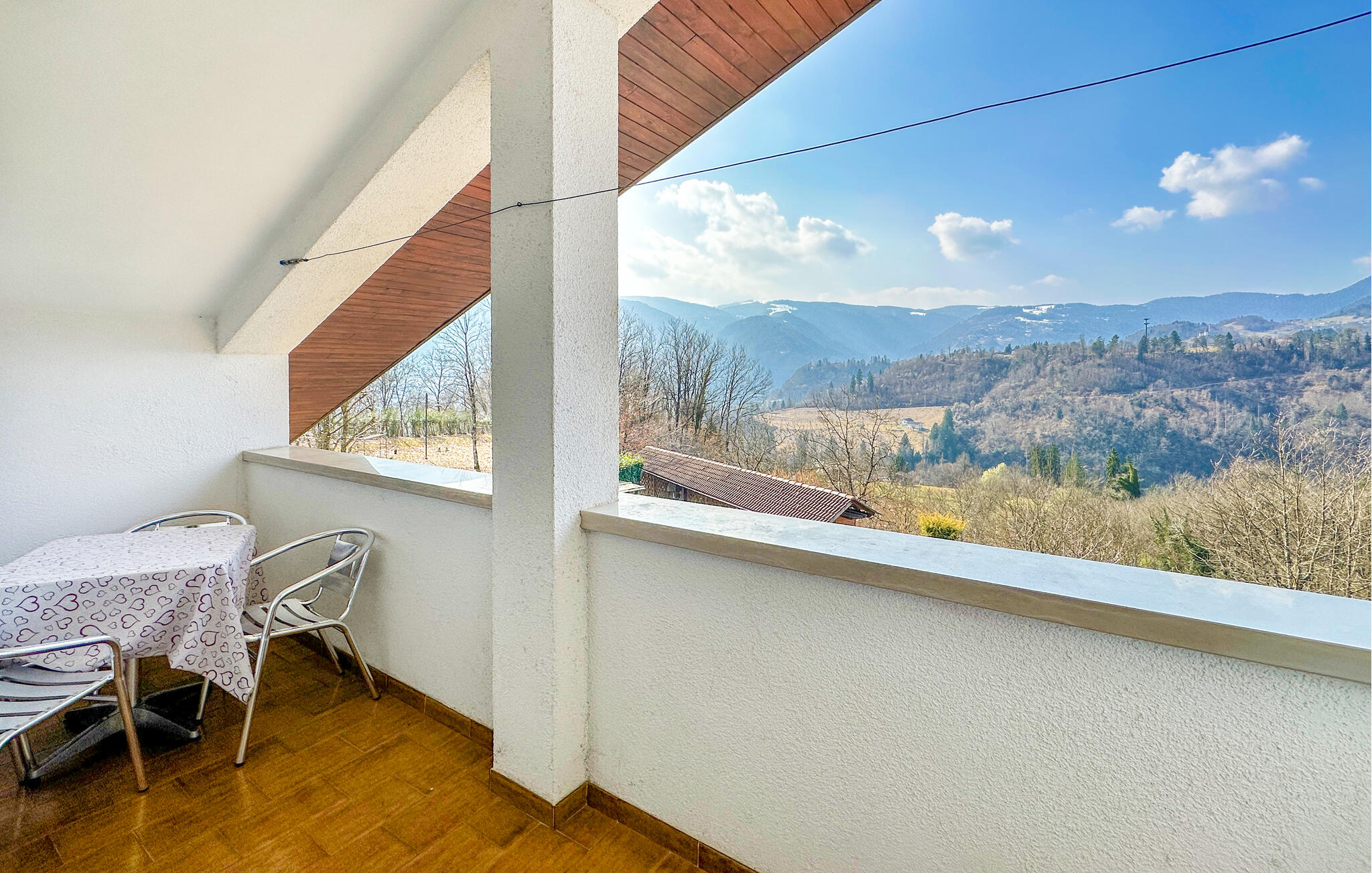 Ferienhaus mit umzäuntem Garten in Sovramonte (Italien) und 1 Hund erlaubt