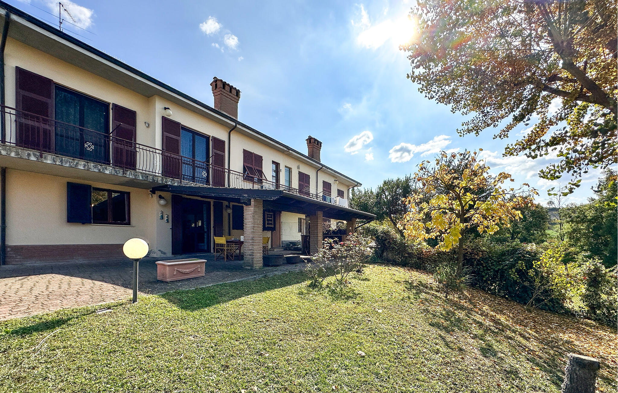 Ferienhaus mit umzäuntem Garten in Pozzol Groppo (Italien) und 3 Hunde erlaubt