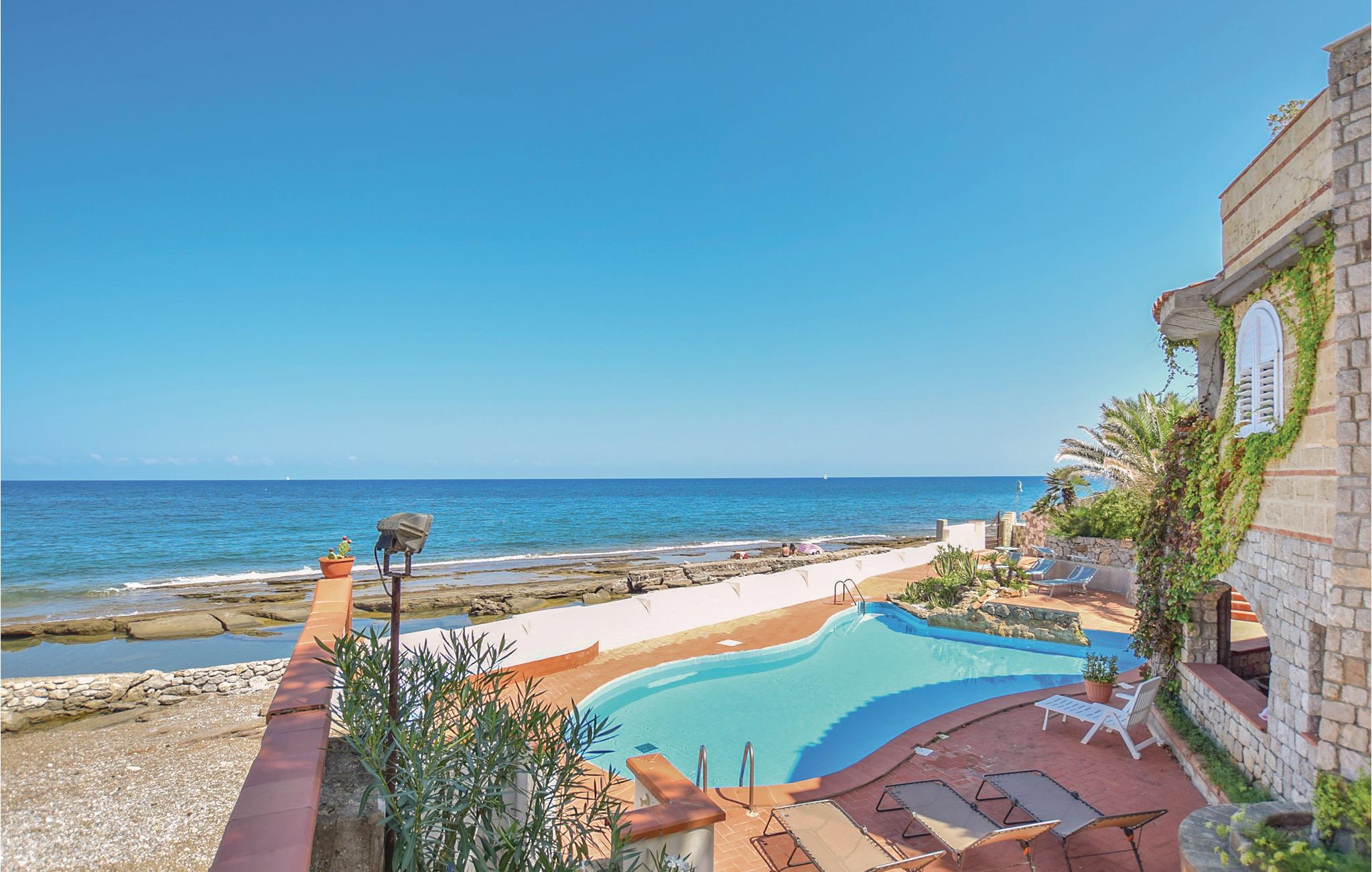 Accommodation image