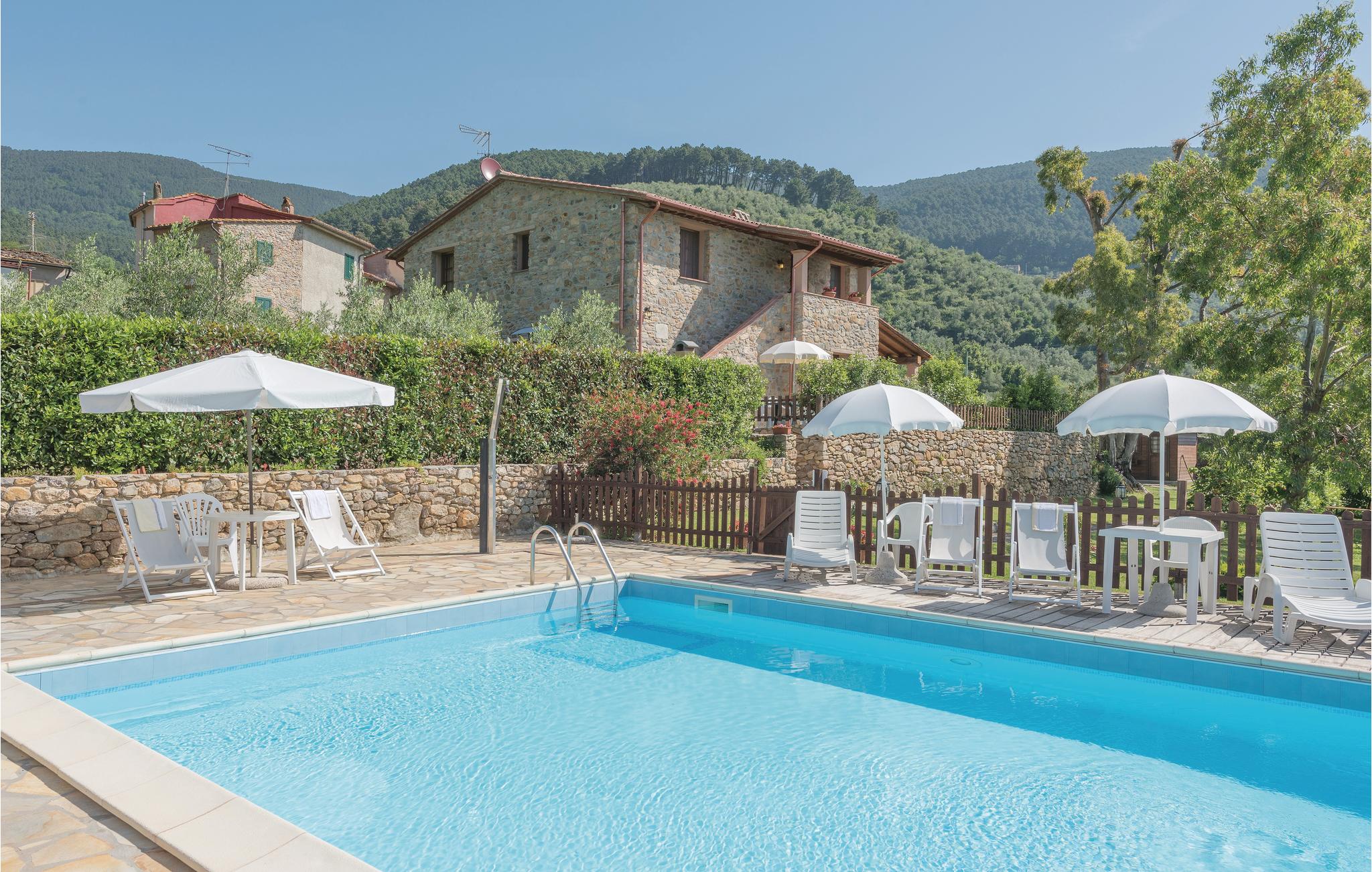 Vakantiehuis met zwembad in Buti (Italië) voor 6 personen