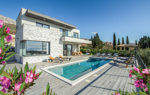 Holiday Home - Split-Kucine , Croatia - CDC167 1