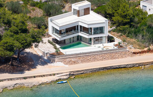 Holiday Home - Ugljan-Kali , Croatia - CDU653 1