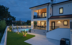 Holiday Home - Pula-Stinjan , Croatia - CIR738 1