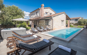 Holiday Home - Visnjan , Croatia - CIS237 1