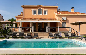 Holiday Home - Pula , Croatia - CIS400 1