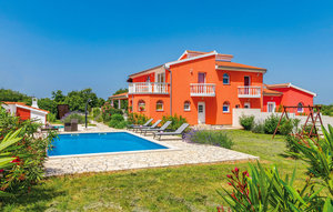 Holiday Home - Pula-Sisan , Croatia - CIZ271 1