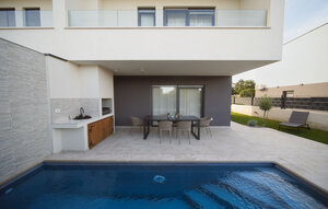 Holiday Home - Liznjan-Liznjan , Croatia - CIZ466 1