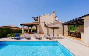 Holiday Home - Fazana , Croatia - CLI321 1