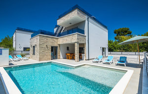 Holiday Home - Banjole , Croatia - CLI775 1