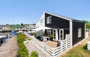 Feriehuse - Øer Strand , Danmark - D04617